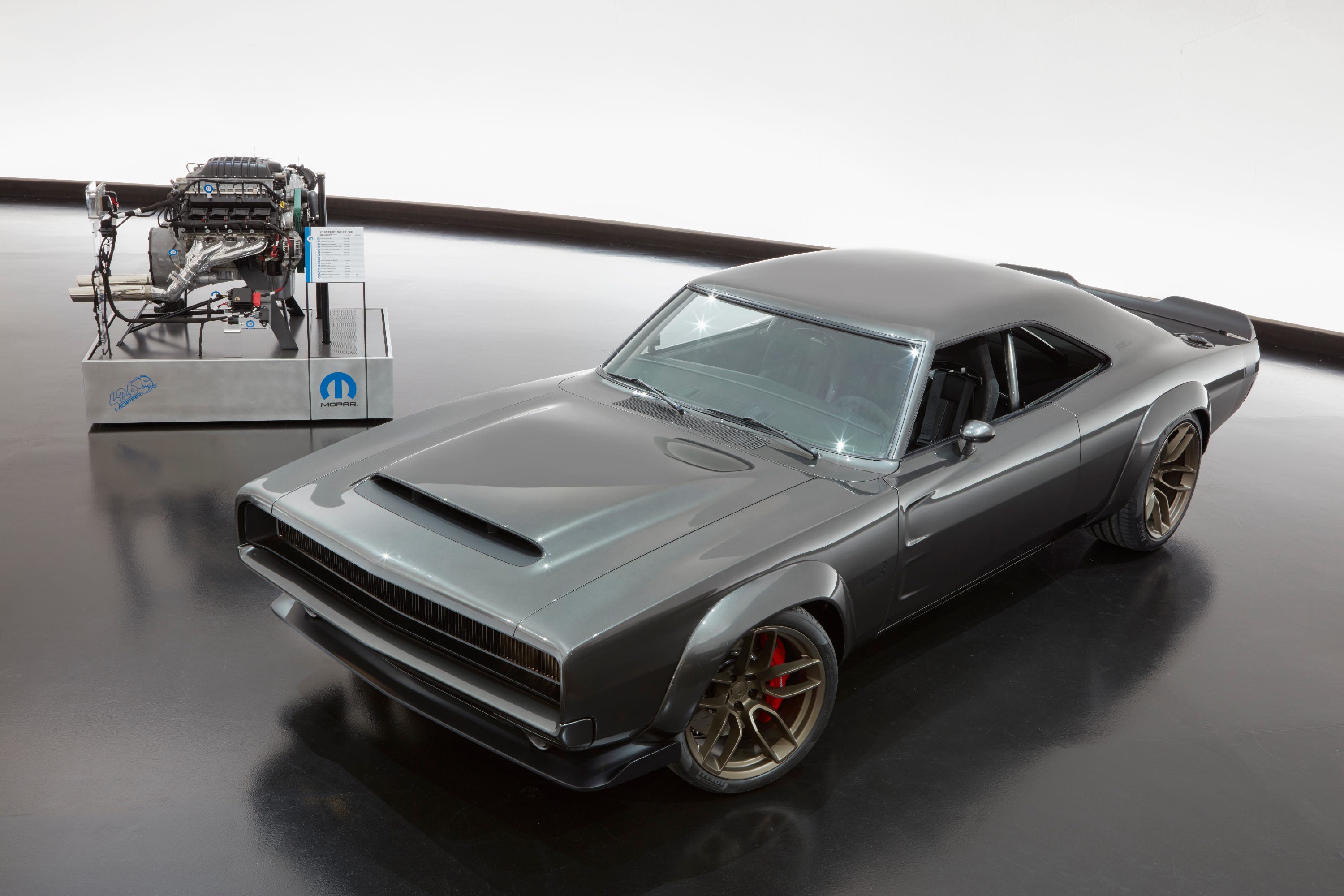 Dodge Shows Crate Hurricanes and Hellephants at SEMA