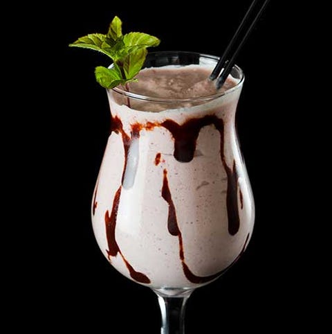 Food, Irish cream, Drink, Milkshake, Dessert, Cuisine, Ingredient, Mousse, Non-alcoholic beverage, Dish, Cocktails easy to make