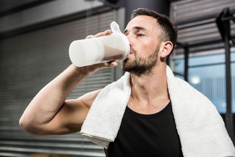 Káº¿t quáº£ hÃ¬nh áº£nh cho drinking protein