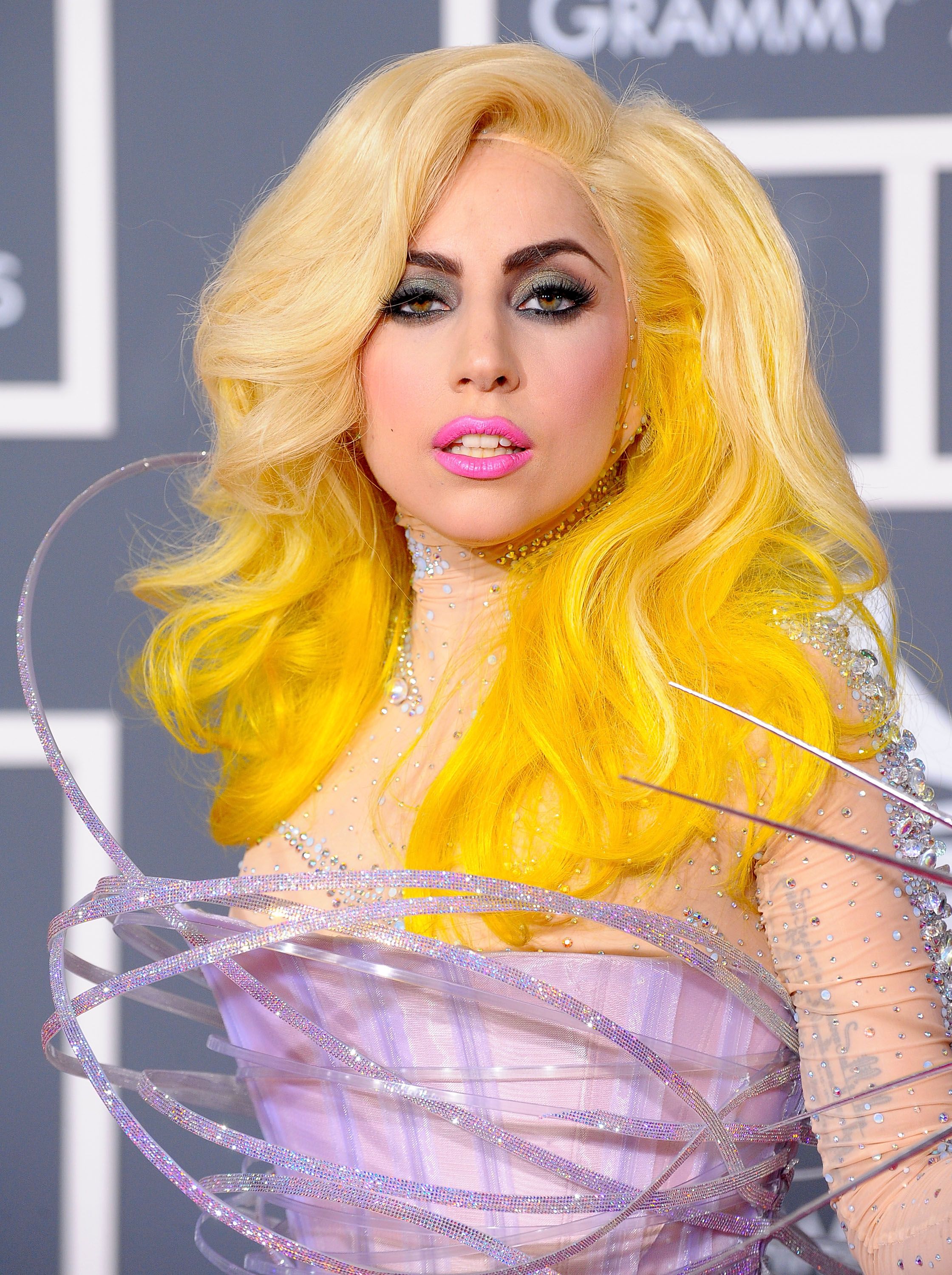 Gaga S Iconic Wigs Hairstyles Gaga Thoughts Gaga Daily