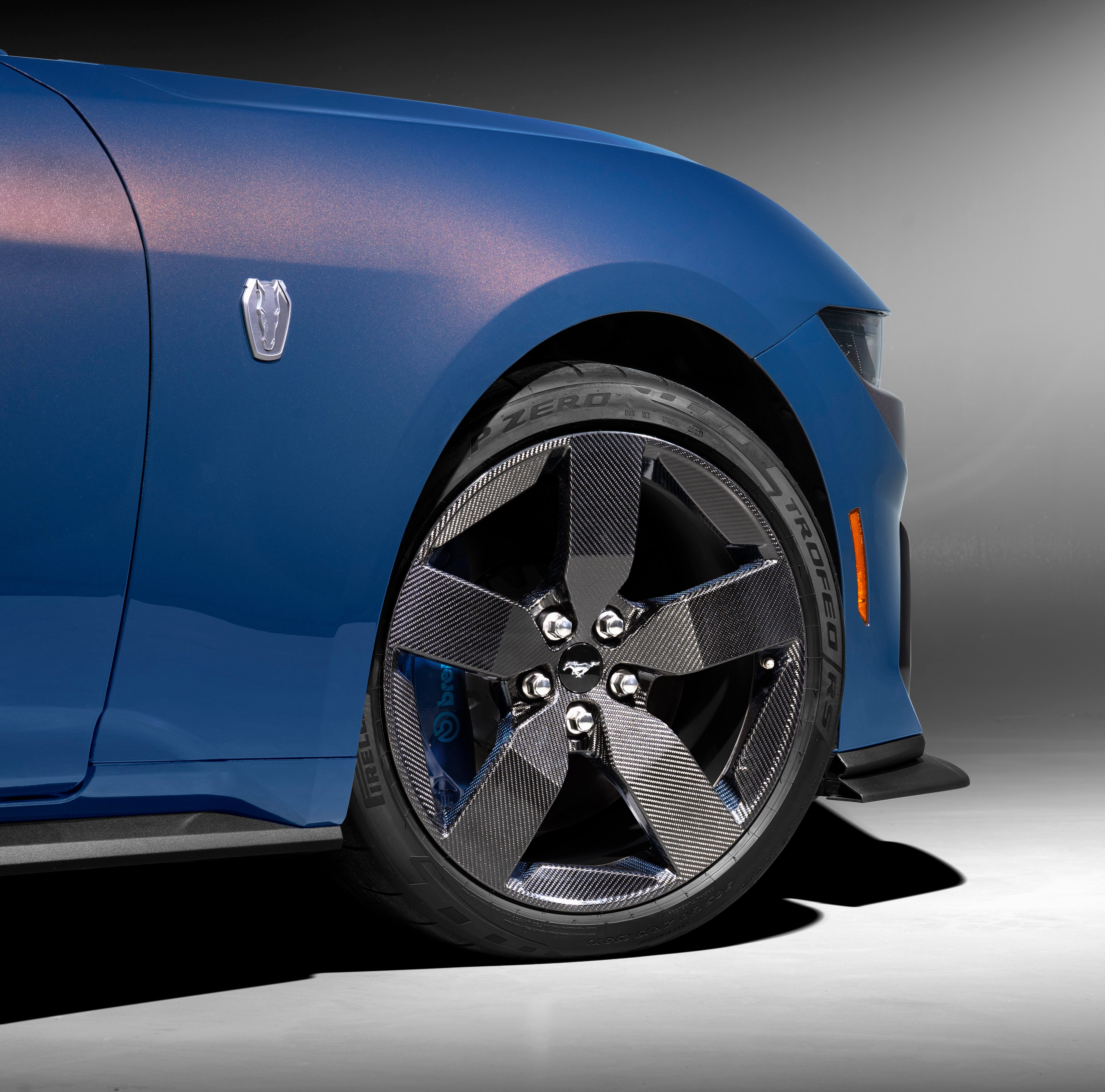 2024 Ford Mustang Dark Horse Gets Carbon Fiber Wheels as Standalone Option