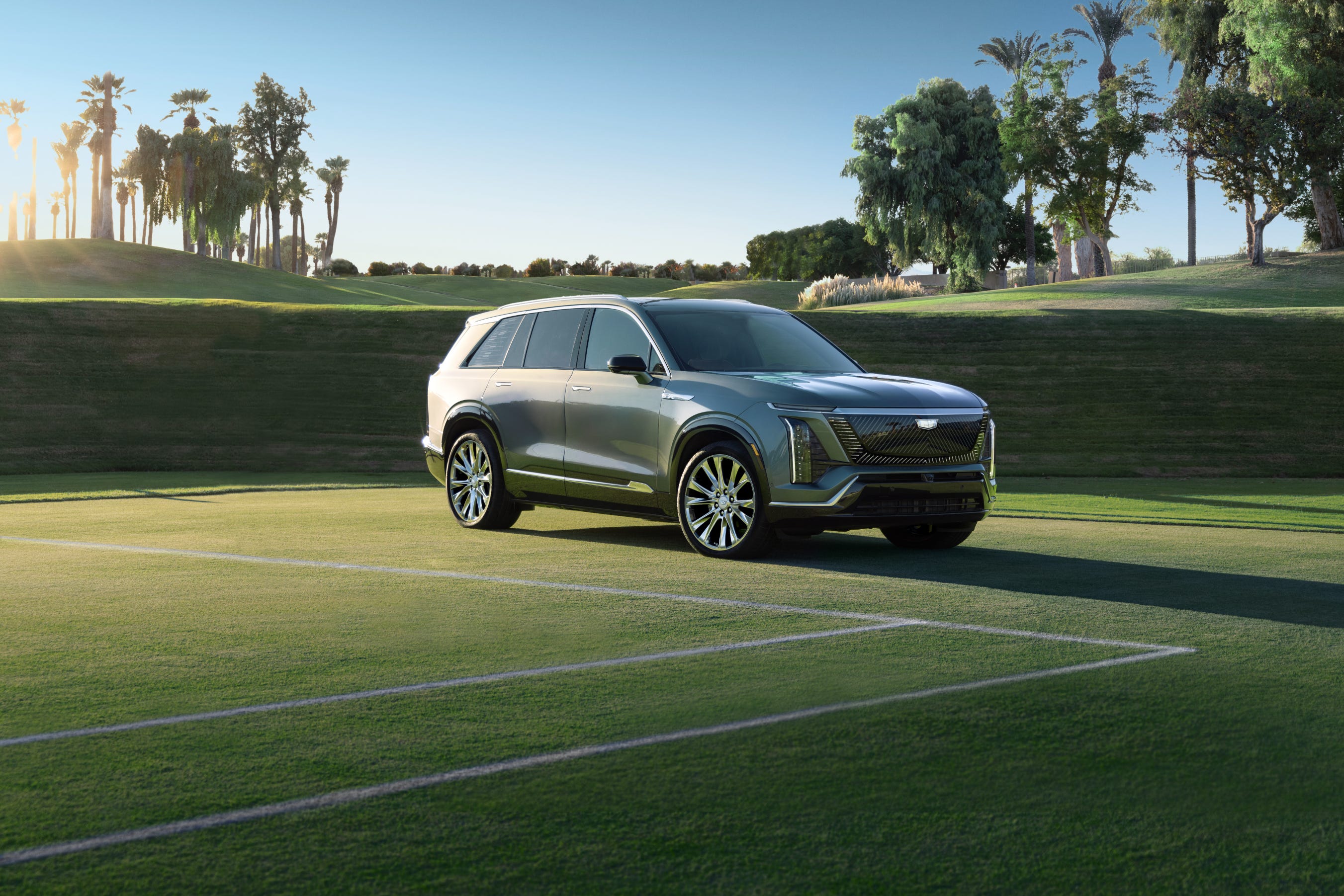 2026 Cadillac Vistiq Is a 615-HP Electric 3-Row SUV