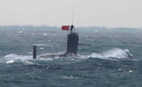 Submarine, Ballistic missile submarine, Cruise missile submarine, Sea, Vehicle, Wave, Ocean, Watercraft, Wind wave, 