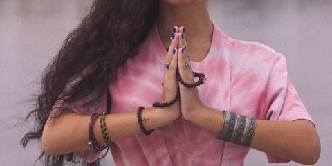 Namasté, il vero significato del saluto indiano che fai quando pratichi yoga