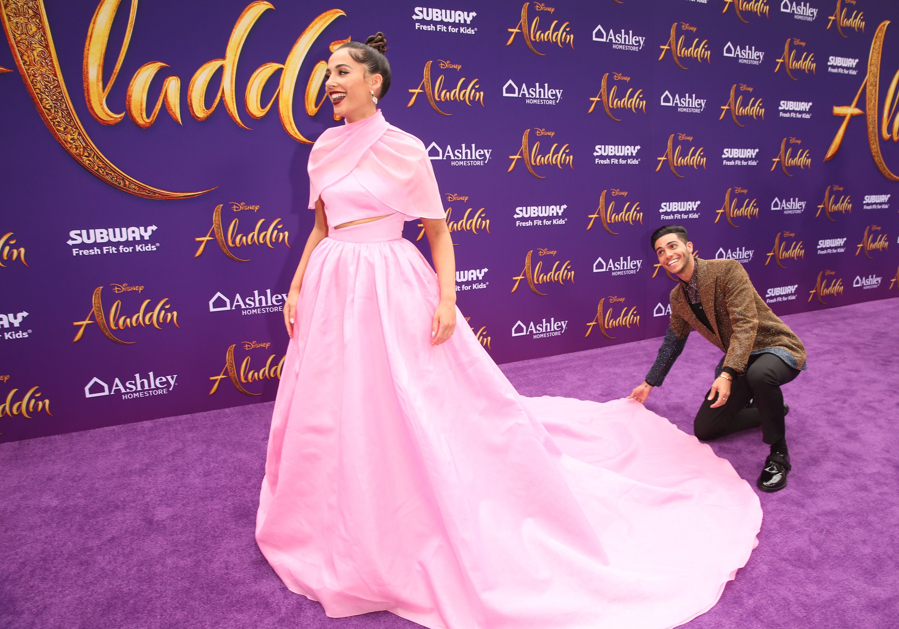Will Smith, Mena Massoud, Naomi Scott y el equipo de 'Aladdin' acuden a la  premiere en Los Ángeles