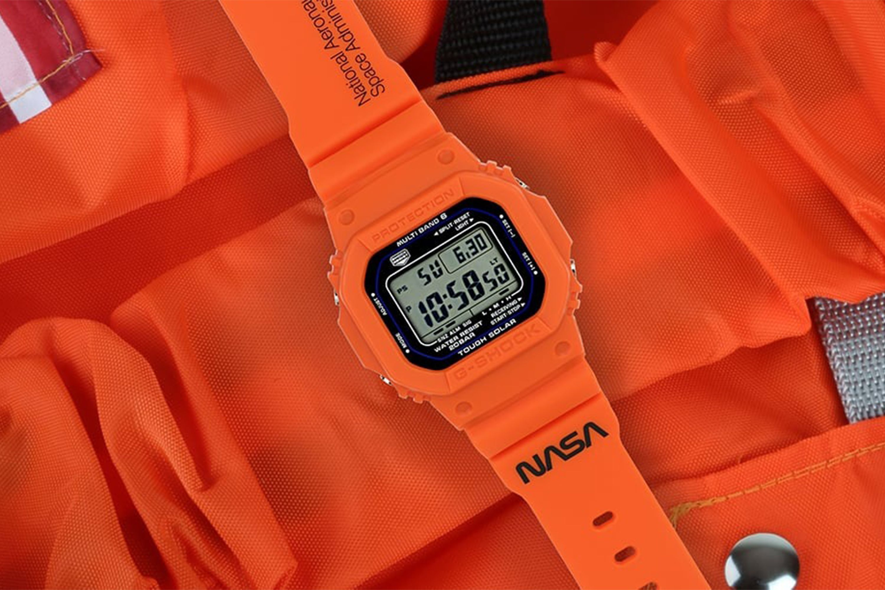 Over instelling Nog steeds Bekritiseren A Premium New G-Shock Is Made to Match NASA Flight Suits