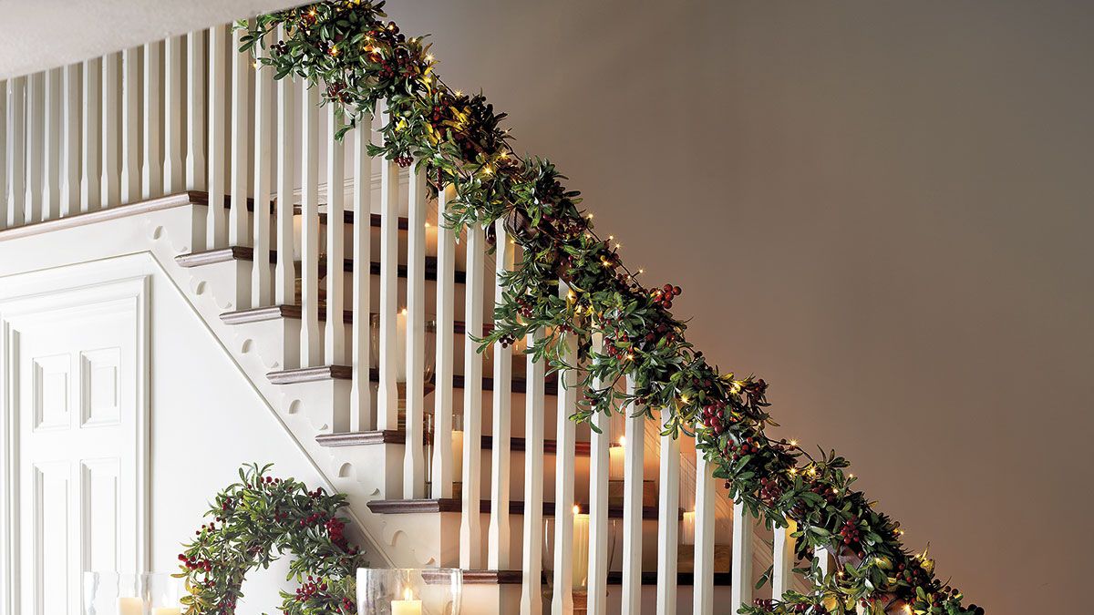 Piscina Delicioso Pensar en el futuro 20 ideas para decorar las escaleras de tu casa en Navidad