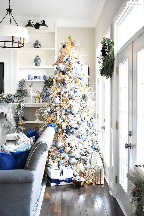 69 Unique Christmas Tree Decorating Ideas and Pictures 2020