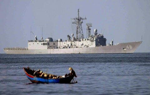 US Fragata USS Vandergrift de la Armada navega pa