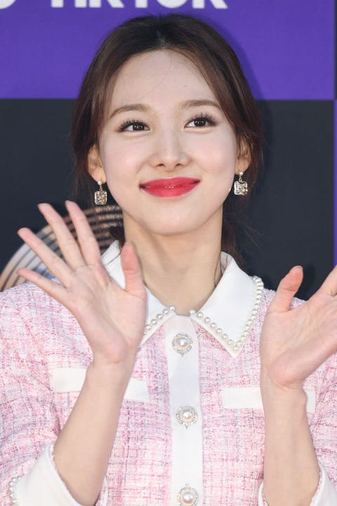 K Pop 果汁顔 代表 Twice トゥワイス ナヨンのヘア メイク遍歴 K Pop 果汁顔 代表 Twice トゥワイス ナヨンのヘア メイク遍歴