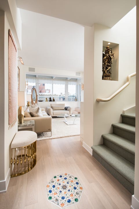 Neutral Colors In A Modern Home - Monochromatic Colors Neutral Colors In A Modern Home - Monochromatic Colors