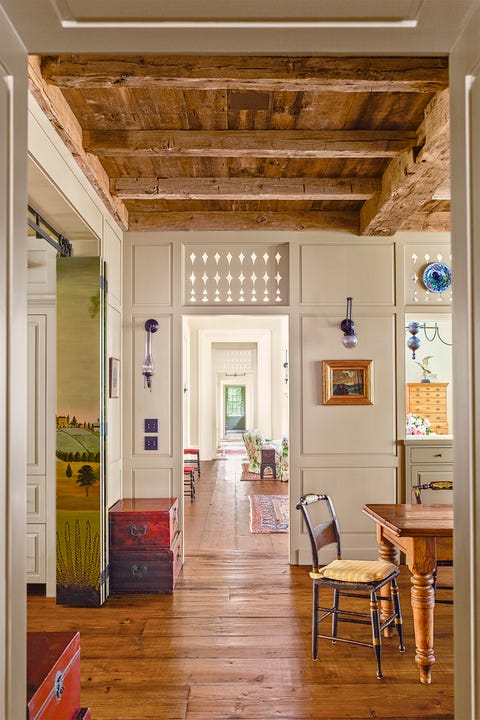 This Charming Farmhouse Is Hiding A Surprising Secret In Its Country Farmhouse Decor
