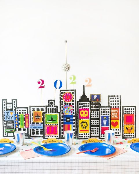new years crafts times square tablescape