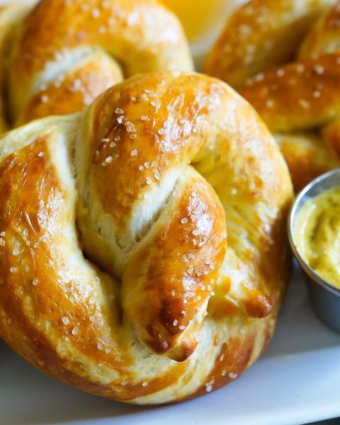 soft pretzels with mustard