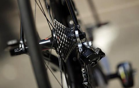 Bicycle wheel, Bicycle part, Bicycle tire, Spoke, Bicycle, Bicycle drivetrain part, Tire, Rim, Vehicle, Wheel, 