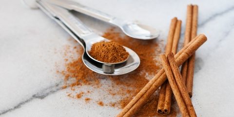 Brown, Wood, Cinnamon, Ingredient, Food, Chinese cinnamon, Spice, Cinnamon stick, Cuisine, Kitchen utensil, 