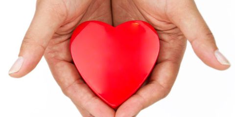 few americans have healthy hearts; heart in a hand