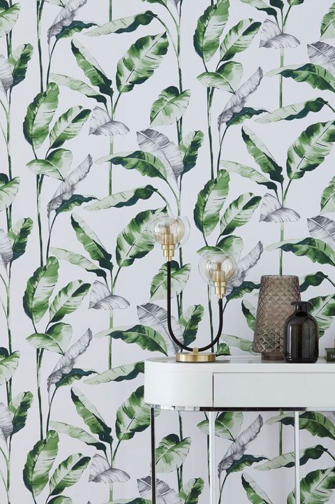 Paste the wall banana leaf wallpaper, Next