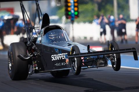 the Differences NHRA Top Fuel Dragster and a Top Alcohol Dragster