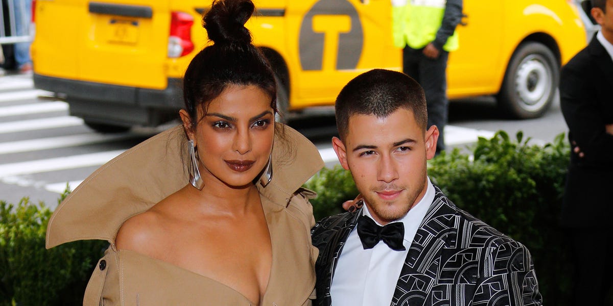 Priyanka Chopra And Nick Jonas Are Wearing Matching Gold Rings