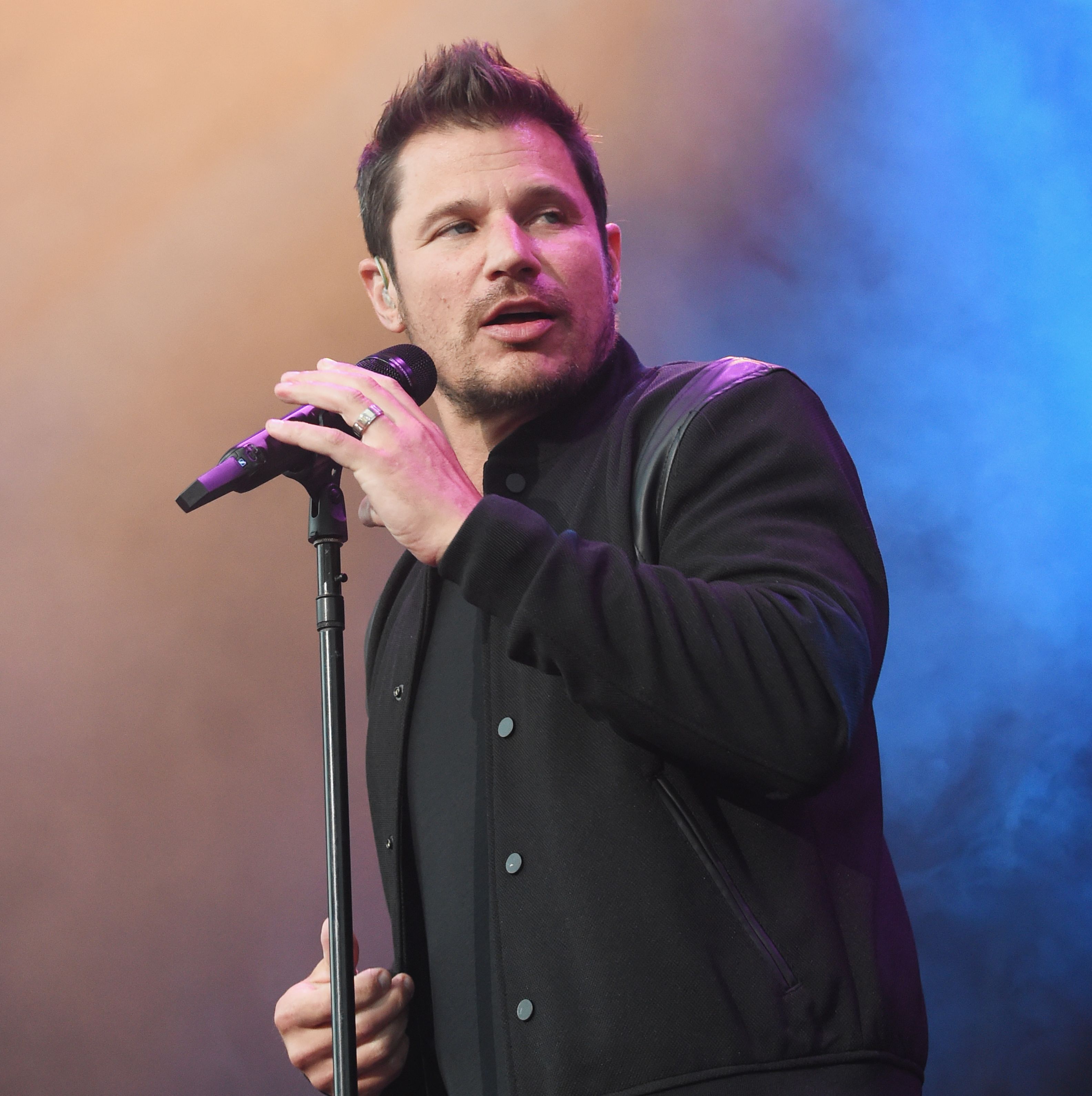 'Love Is Blind' Fans Are Mad at Nick Lachey for Dissing Jessica Simpson