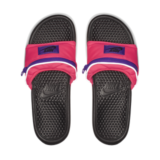 Ordsprog underjordisk rolle These Exist: Nike Fanny Pack Sandals