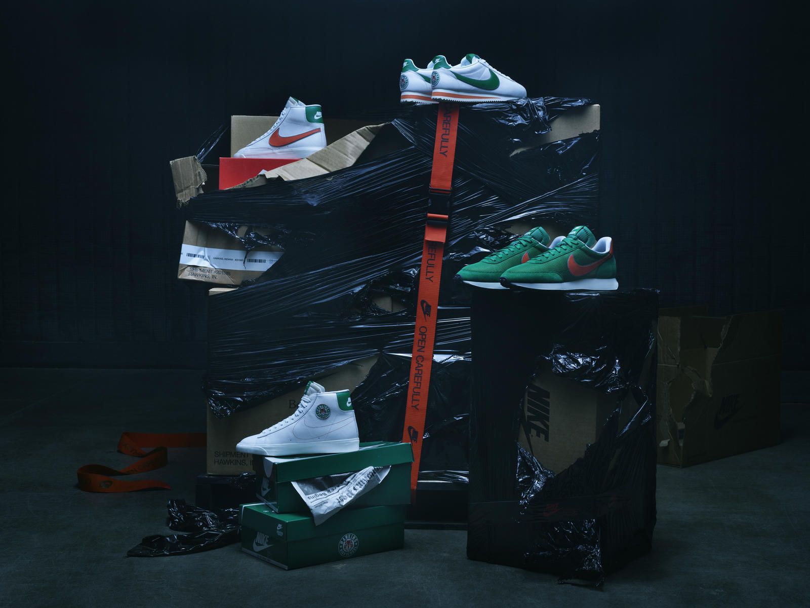 imagina superficie Ejercer Nike se inspira en 'Stranger Things' para su nueva colección