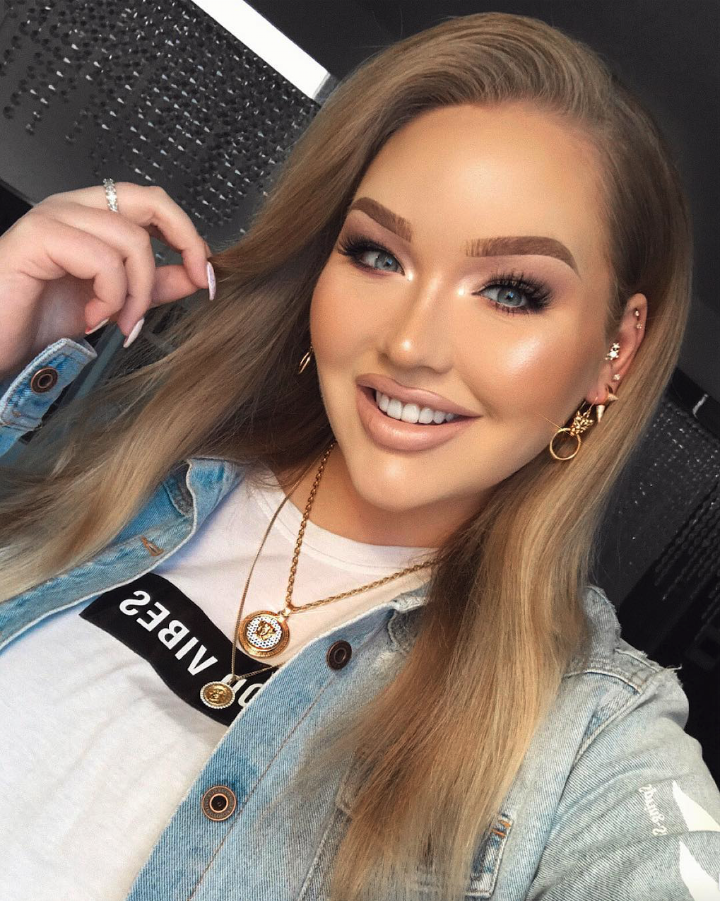 James Charles Jeffree Star And Other Youtubers Supporting Nikkietutorials