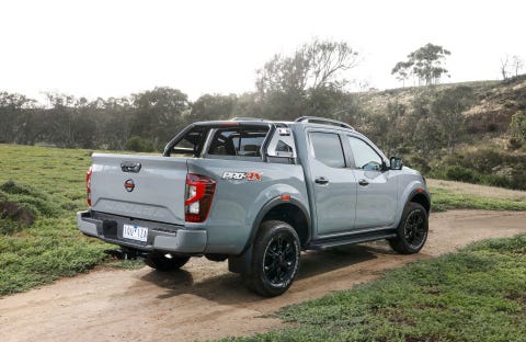 nissan navara 2021