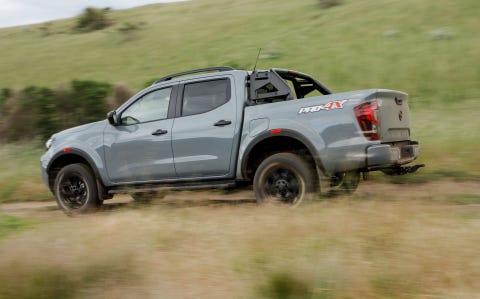 nissan navara 2021