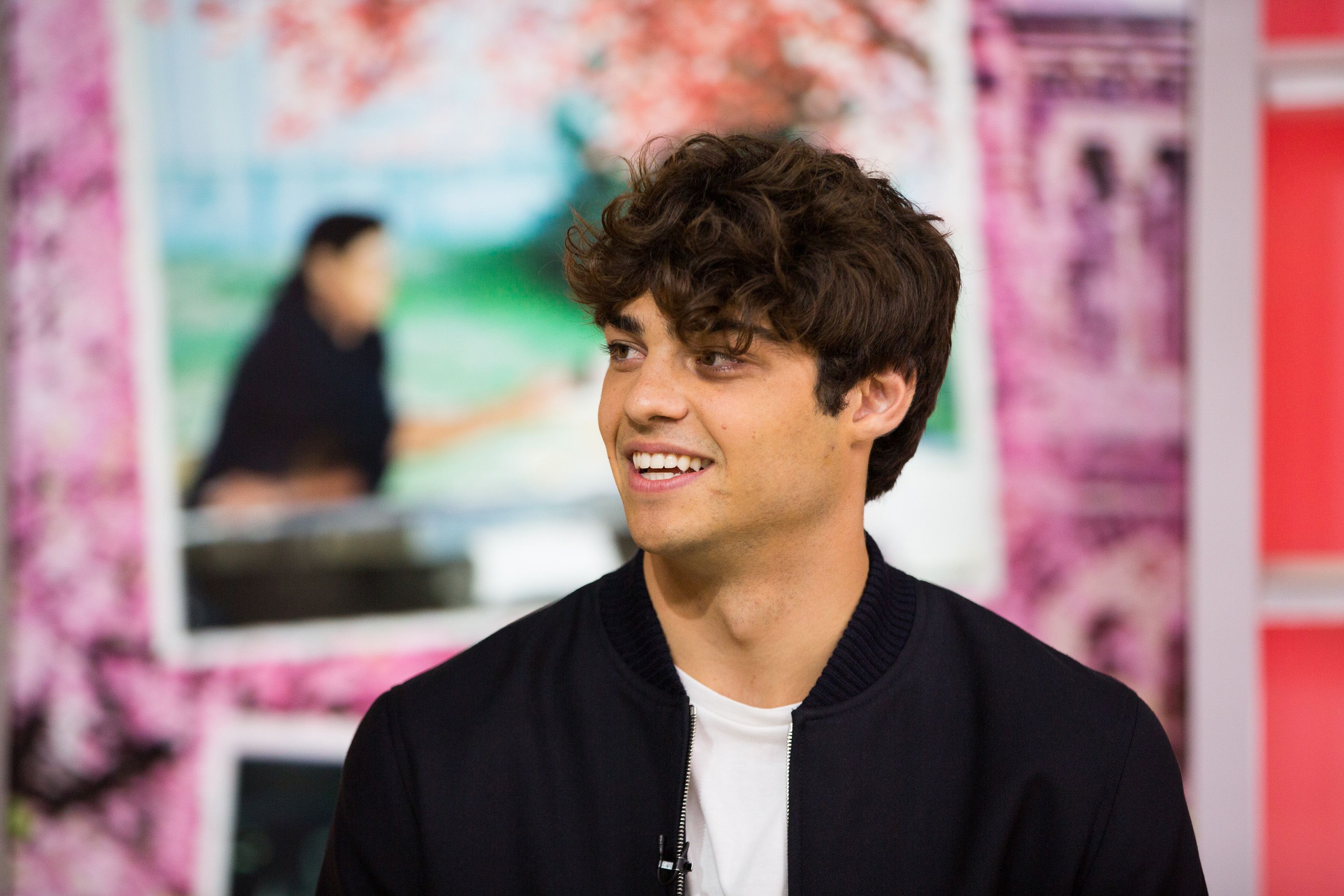 Next photo of Noah Centineo