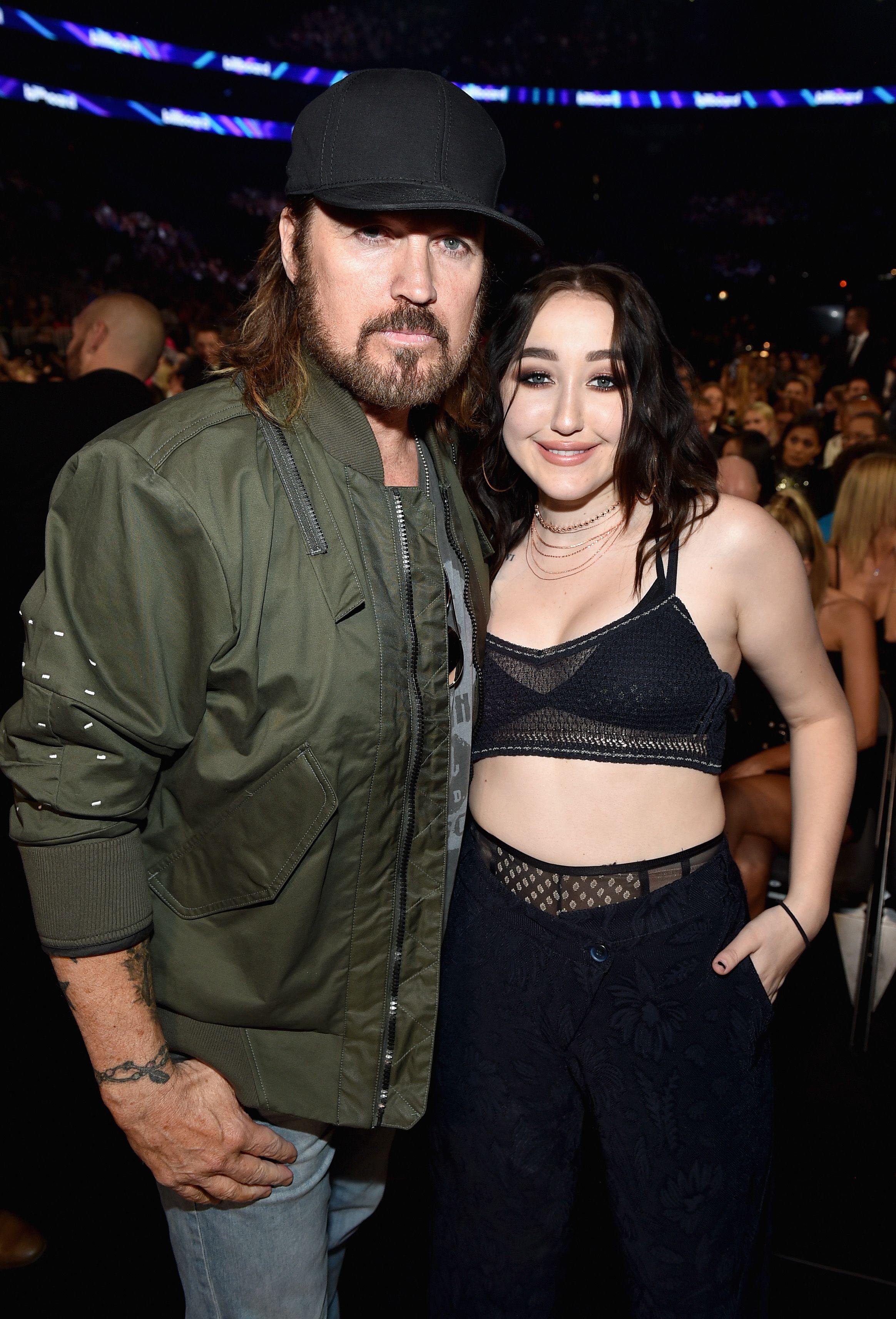 Miley Cyrus Billy Ray Cyrus Have Sex - Miley Cyrus' Sister Noah Jokes About Her Pantless History at ...