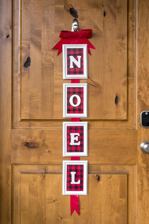 noel plaid sign outdoor christmas decorations