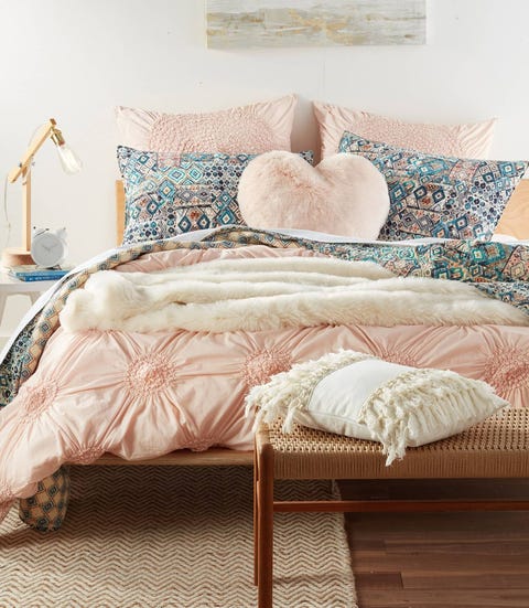You Need Nordstrom's Cuddle Up Faux Fur Throw Blanket This Winter Magnificent How To Put Throw Blanket On Bed You Need Nordstrom's Cuddle Up Faux Fur Throw Blanket This Winter Magnificent How To Put Throw Blanket On Bed
