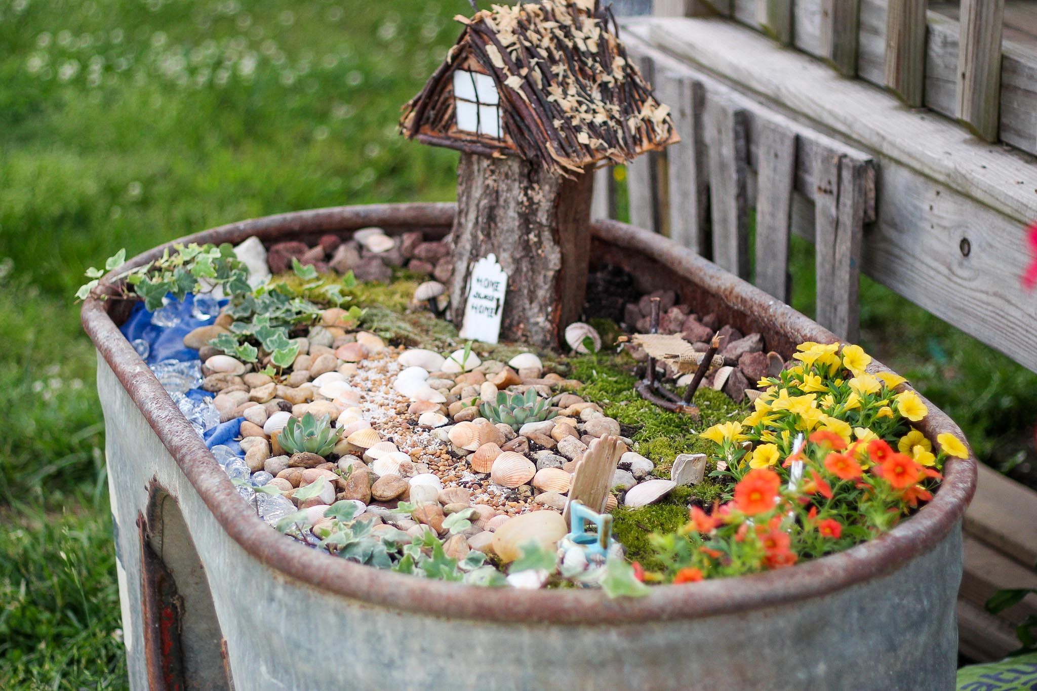 Fairy House Planter Basket Flower Window Box pot plant Garden 