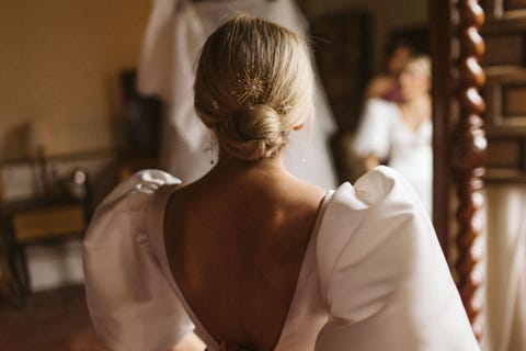 The Spanish bride in a Cherubina dress and pearl sandals The Spanish bride with a cherubin dress and pearl sandals