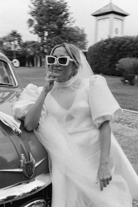 The Spanish bride with a cherubin dress and pearl sandals