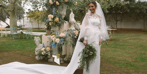30 vestidos de novia sencillos y minimalistas para 2023