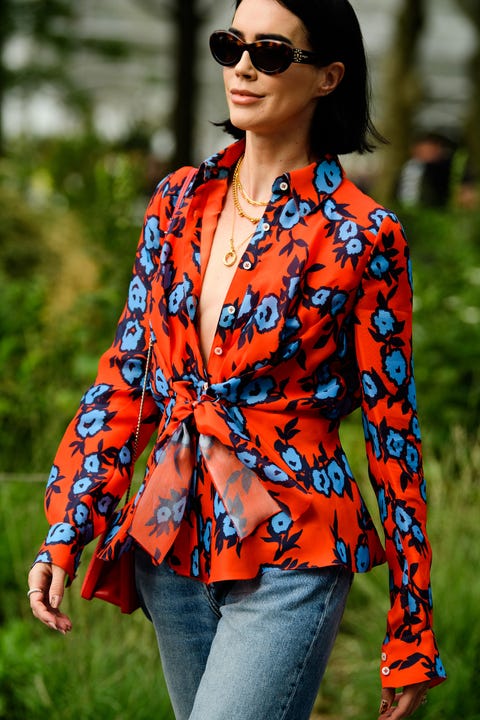 Clothing, Orange, Street fashion, Outerwear, Fashion, Sleeve, Top, Shoulder, Spring, Fashion model, Clothing, Orange, Street fashion, Outerwear, Fashion, Sleeve, Top, Shoulder, Spring, Fashion model,