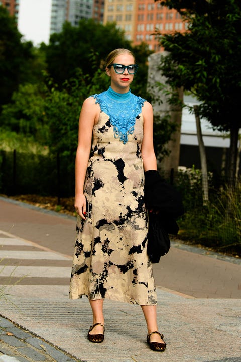 Fashion model, Clothing, Fashion, Street fashion, Dress, Shoulder, Fashion show, Eyewear, Summer, Footwear, Fashion model, Clothing, Fashion, Street fashion, Dress, Shoulder, Fashion show, Eyewear, Summer, Footwear,