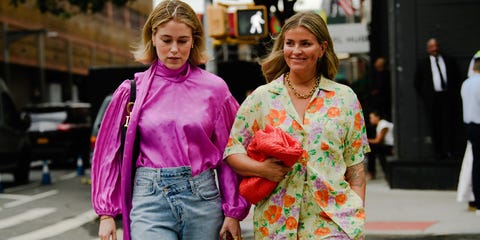 People, Pink, Street fashion, Fashion, Fun, Yellow, Pedestrian, Street, Walking, Infrastructure, People, Pink, Street fashion, Fashion, Fun, Yellow, Pedestrian, Street, Walking, Infrastructure,