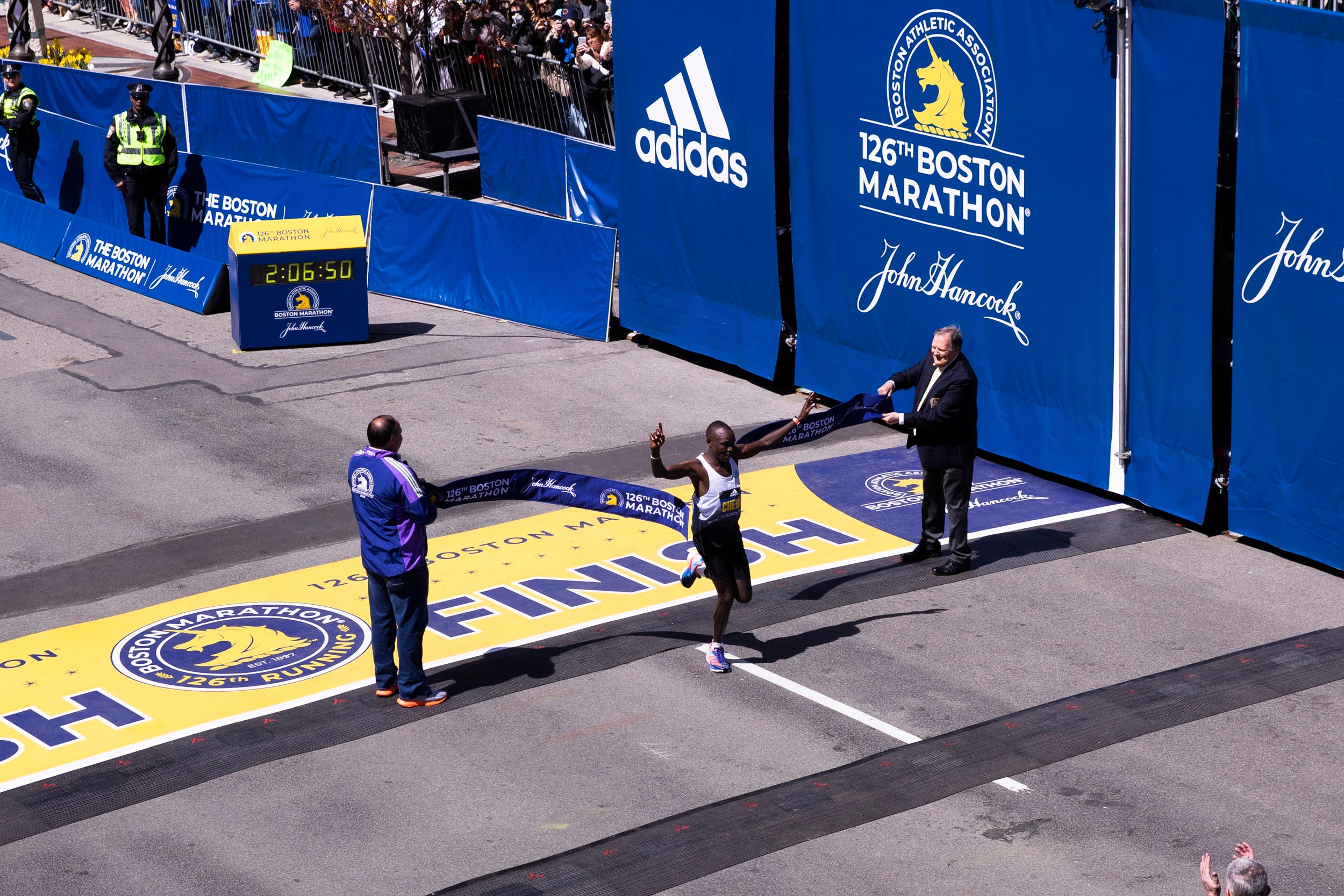 It’s a Kenyan Podium Sweep, With Evans Chebet Pulling Away for His First Boston Marathon Title