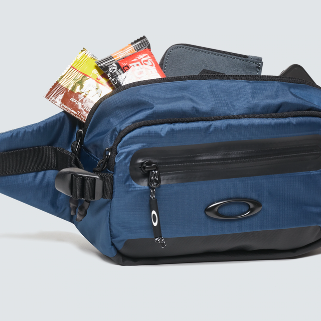 oakley outdoor belt bag