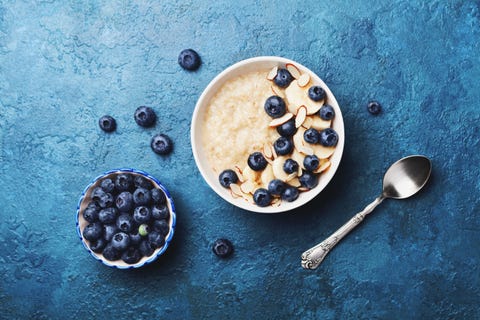 oatmeal and fresh blueberries