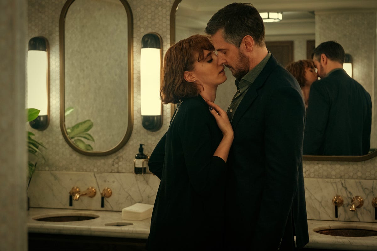 The best sex scenes from ‘Obsession’ (and the exact minute they appear)