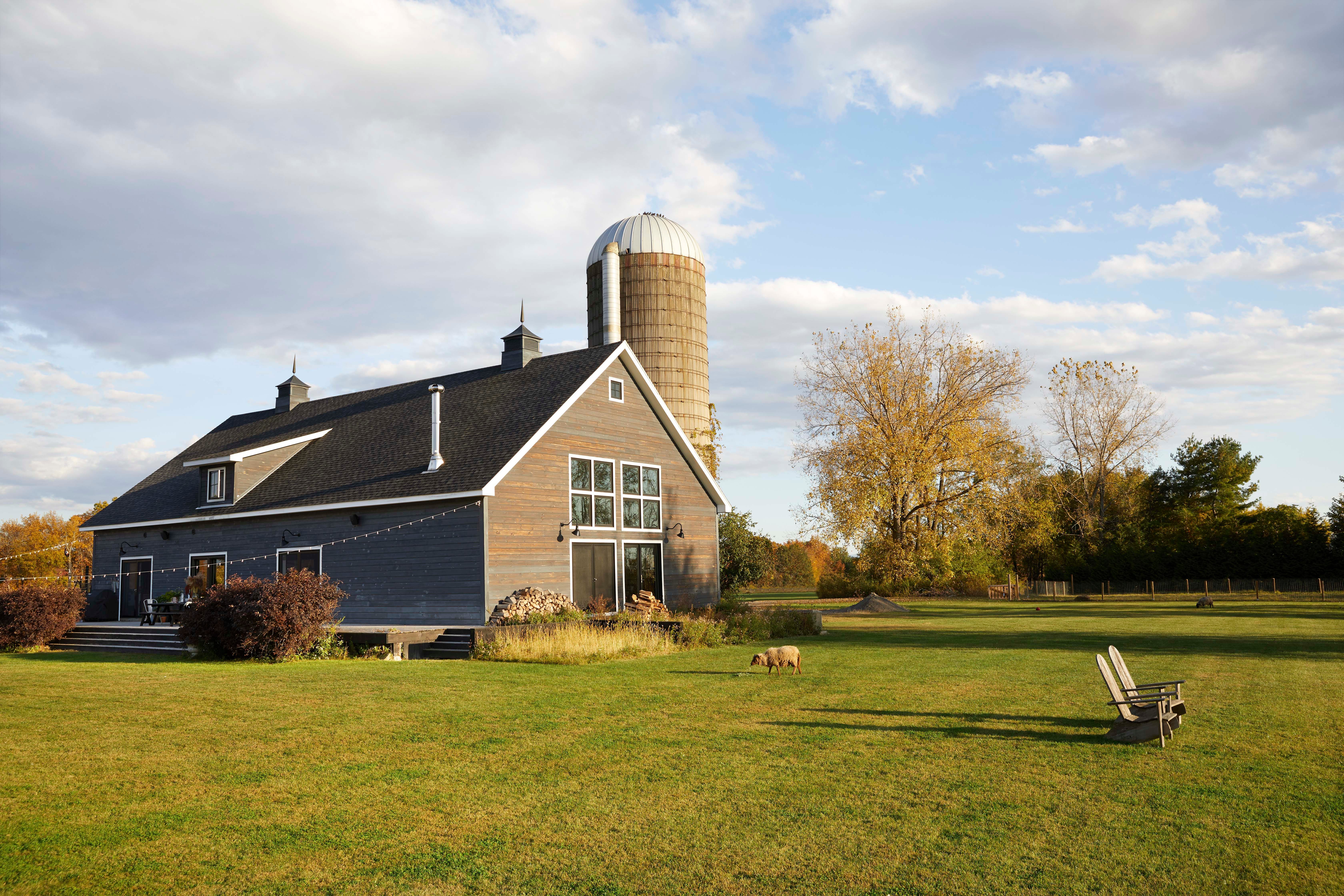 How This Couple Found Country (and Barn!) Bliss