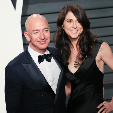Jeff Bezos MacKenzie Bezos ile ilgili gÃ¶rsel sonucu