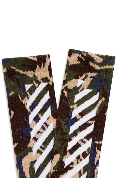 Leggings, Camouflage, Trousers, Fashion accessory, Military camouflage, Wood, Pattern, 