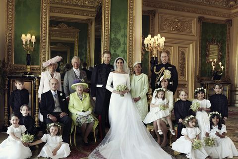 official-family-portrait-royal-wedding-2018-ap-1526917879.jpg