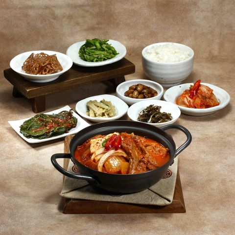 韓國廚神白種元餐廳登陸台灣！「本家燒肉」重現道地韓國味，大嗑生菜包肉、水冷麵超級滿足